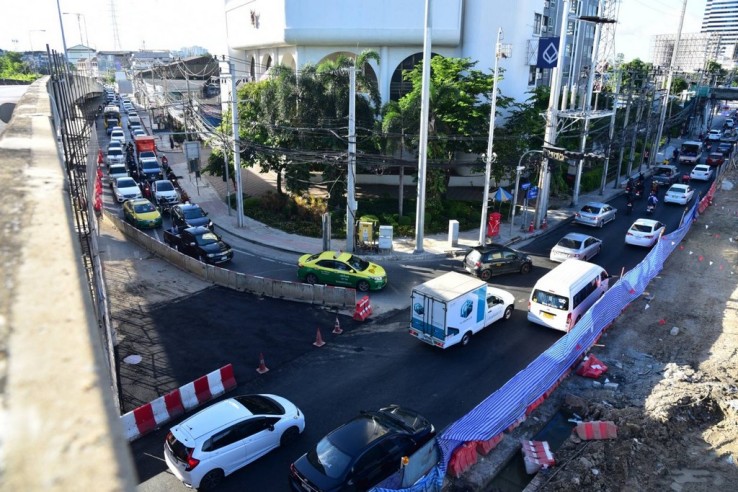 pattanakarn Intersection bridge_01
