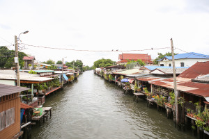 การใช้ชีวิตในย่าน 'จรัญสนิทวงศ์'