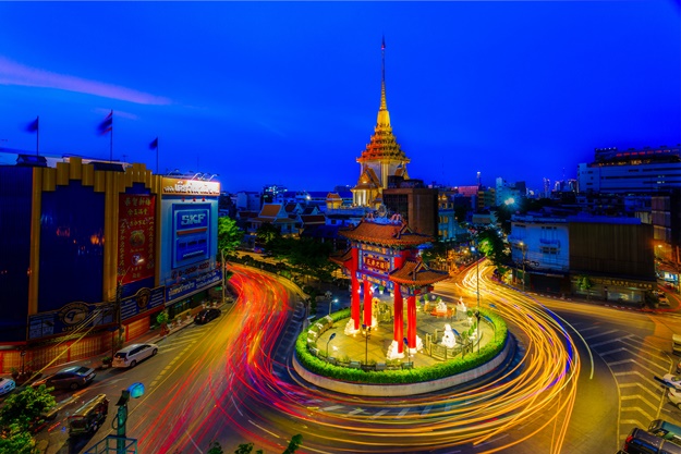 à¹à¸¢à¸²à¸§à¸£à¸²à¸ China town gate of Odeon gate is built to commemorate the King's 72nd birthday.