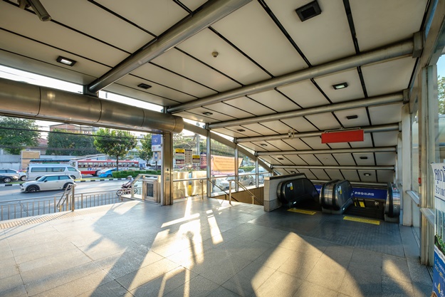 à¸à¸£à¸°à¸£à¸²à¸¡ 9