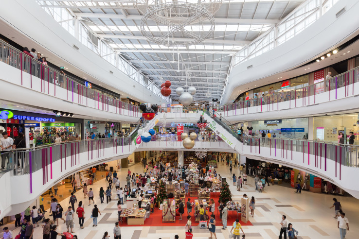 Unidentified customers are shopping in new year 2016 celebration à¹à¸à¹à¸à¸à¸£à¸±à¸¥ ศาลายา