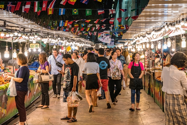 Night market in à¸ªà¸°à¸à¸²à¸à¹à¸«à¸¡à¹