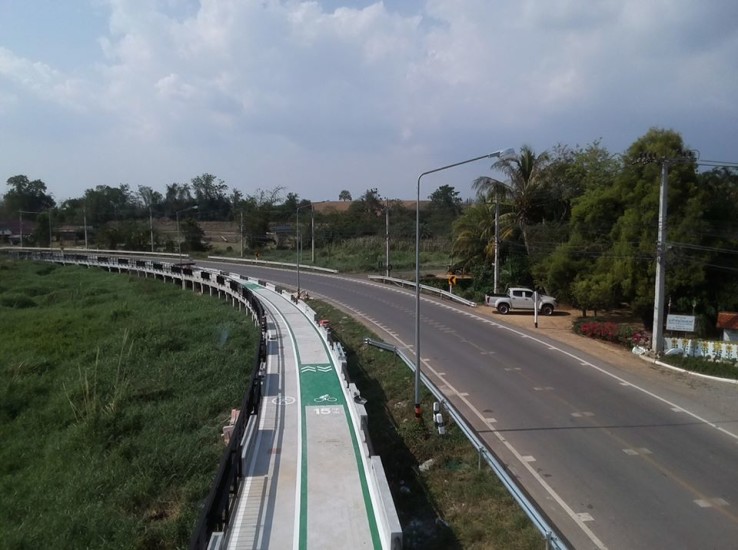 Bike lane Korat_03