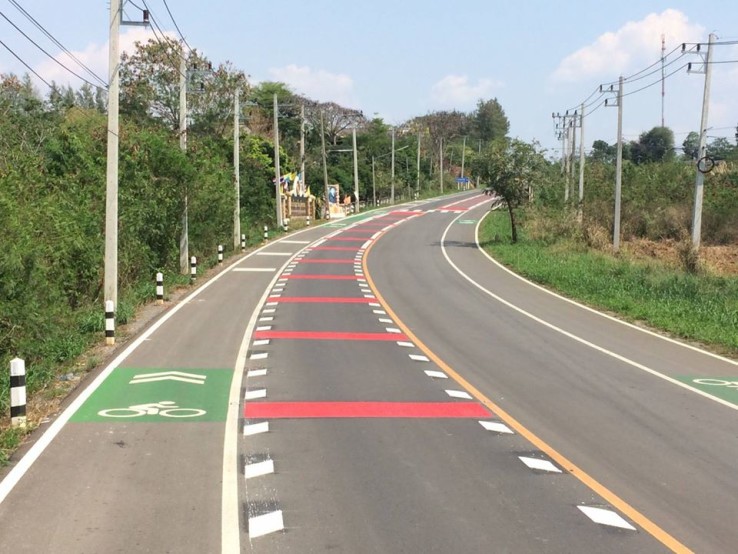Bike lane Korat_04
