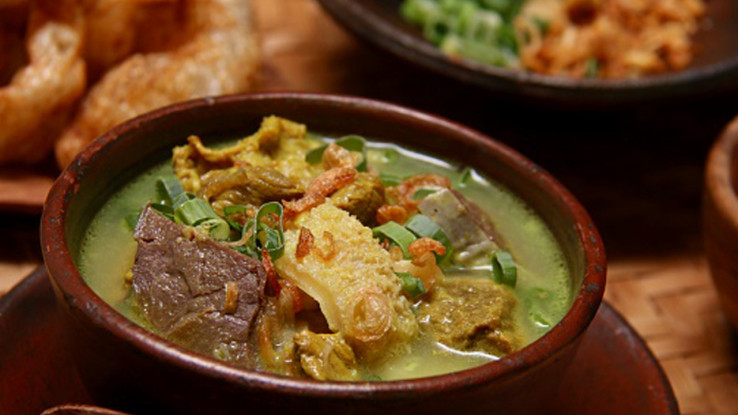 1. Pasar Modern Bintaro: Empal Gentong Ibu Cita