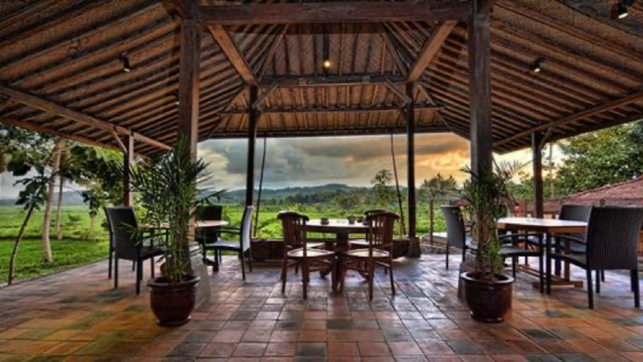 Villa di Jogja: Blue Steps Villa & Resto, Kental Tradisi Jawa