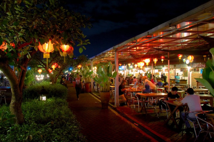 5. Tempat Buka Puasa di Bandung: Paskal Food Market