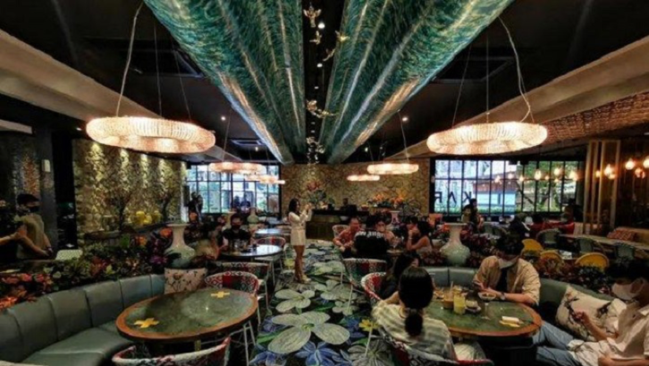 6. Tempat Buka Puasa di Makassar: The Saigon, Tongkrongan Hits