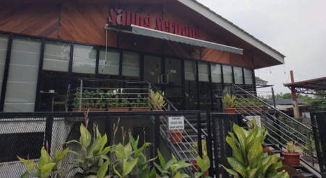 7. Tempat Buka Puasa di Tangerang: Saung Serpong Neglasari