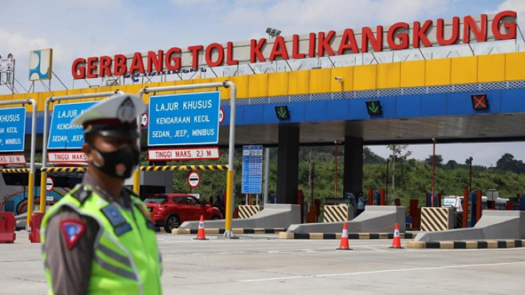 Gerbang tol Kalikangkung merupakan gerbang tol terakhir dari Batang menuju Semarang. (Foto: Liputan6.com)