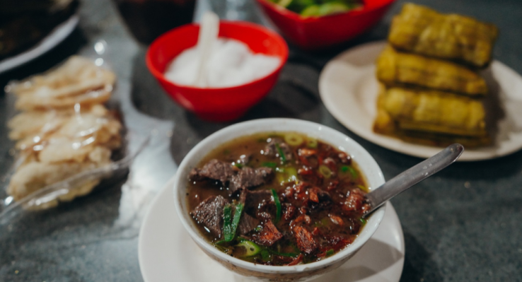 1. Kuliner Makassar: Coto Nusantara