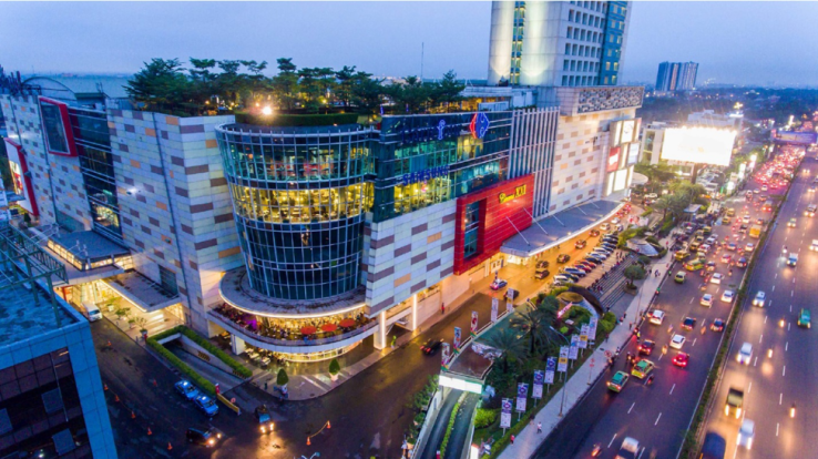 Mall di Tangerang yang satu ini merupakan destinasi belanja sekaligus kulineran yang cukup dikenal baik oleh masyarakat. (Foto: tangcitymall.com)