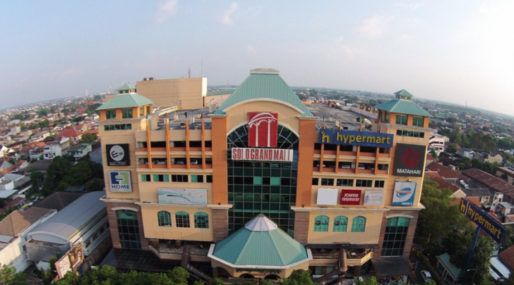 Zaman terus berganti namun Solo Grand Mall tetap ramai dan nyaman untuk dikunjungi. (Foto:solograndmall.com)