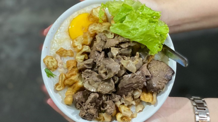 6. Kuliner Pasar Lama Tangerang: Bubur Koh Iyo