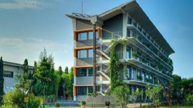 8. Universitas di Cikarang: Politeknik Akademi Teknik Mesin Industri (ATMI)