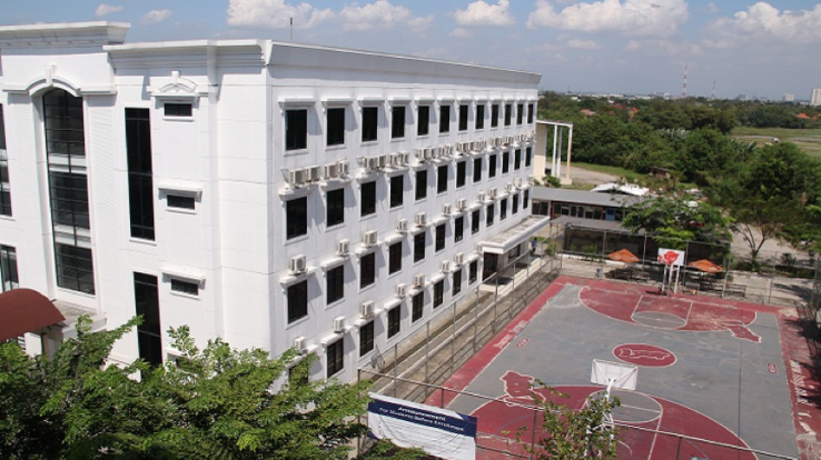 1. Universitas di Cikarang: President University