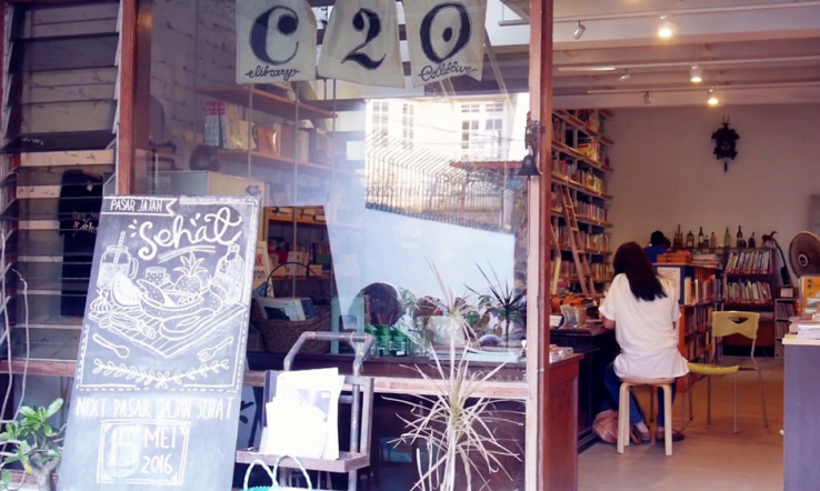 3. Coworking Space Surabaya: C2O Library & Collaborative