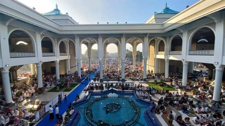 Fasilitas dan Aktivitas Masjid Agung Surabaya Al Akbar