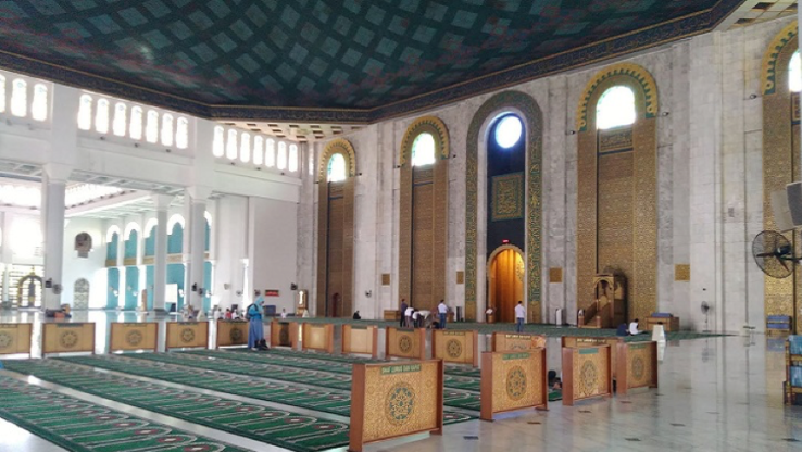 Sejarah Masjid Agung Surabaya Al Akbar