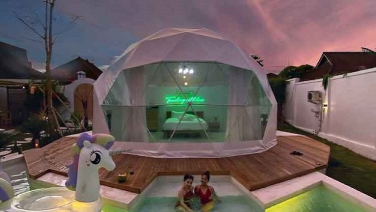 4. Villa di Bali Aesthetic: Coconut Galaxy and Skyspace Villas