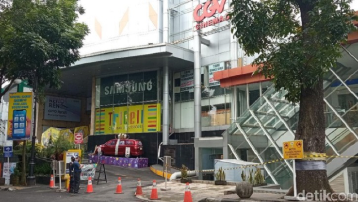 3. Toko Elektronik Bandung Terbaik: Istana Bandung Electronics Center (BEC)