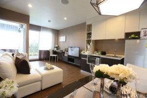 Chewathai_Hallmark Chaengwattana_living_angle