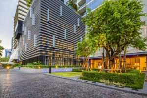RL_185 Rajadamri_ExteriorBuilding2