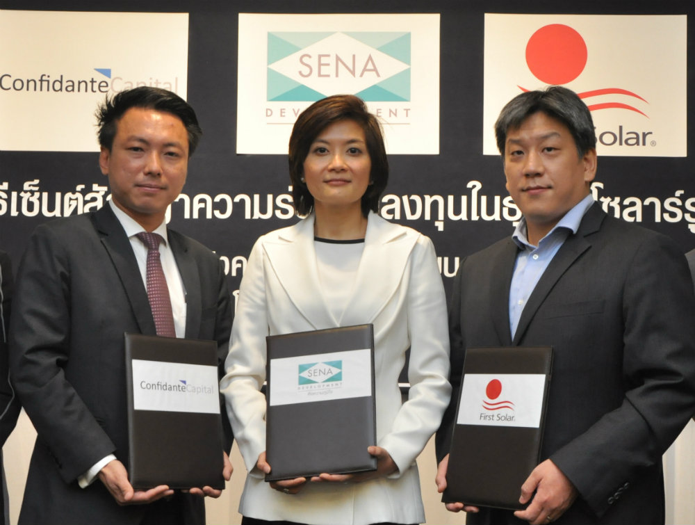 Solar roof signing ceremony