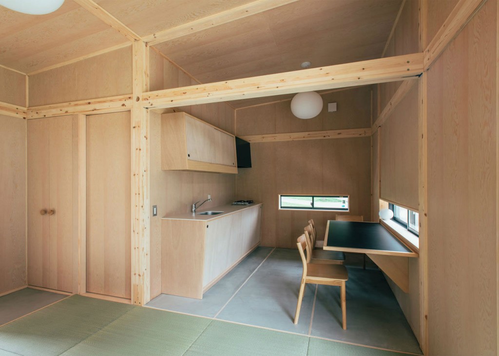Muji-Huts-cork-Jasper-Morrison-interior