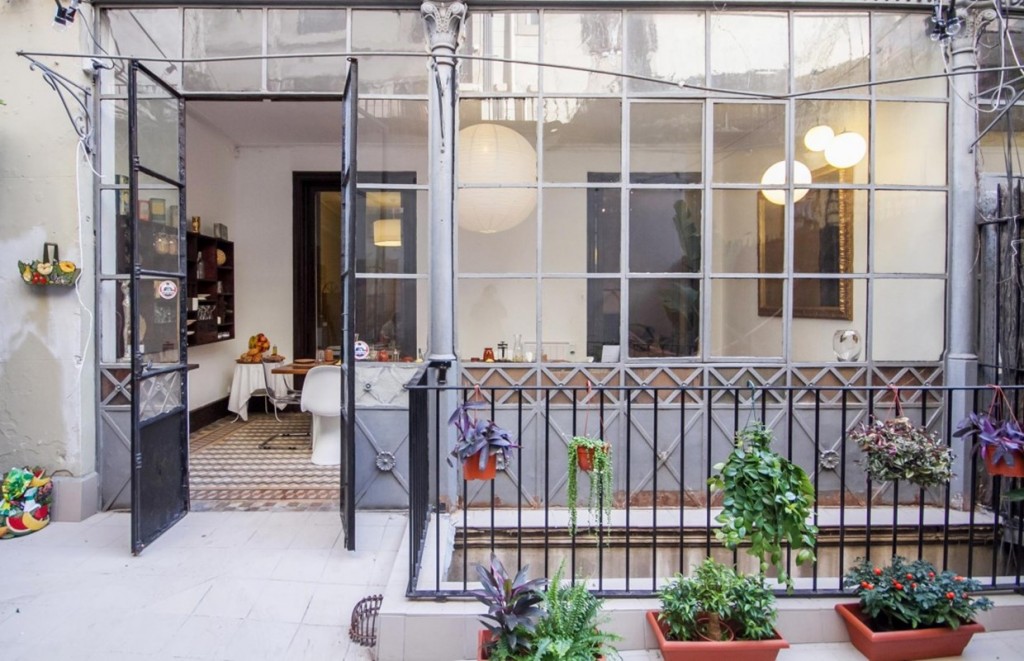 yoga-house-1