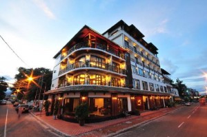 picture via: http://www.sisterstoursvn.com/hotel/vientiane/salana-boutique-hotel.html