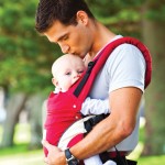 อย่ากลัวลูกติดอุ้ม! งานวิจัยฟันธง “รักลูกให้กอด ลูกร้องต้องรีบอุ้ม”