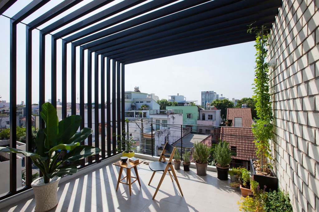 folding shutter townhouse