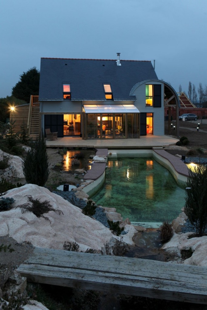 Organic and Bioclimatic House p1
