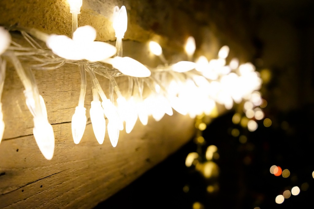 lights-1106371_1920