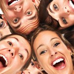“หัวเราะบำบัดโรค” มหัศจรรย์ของการหัวเราะ