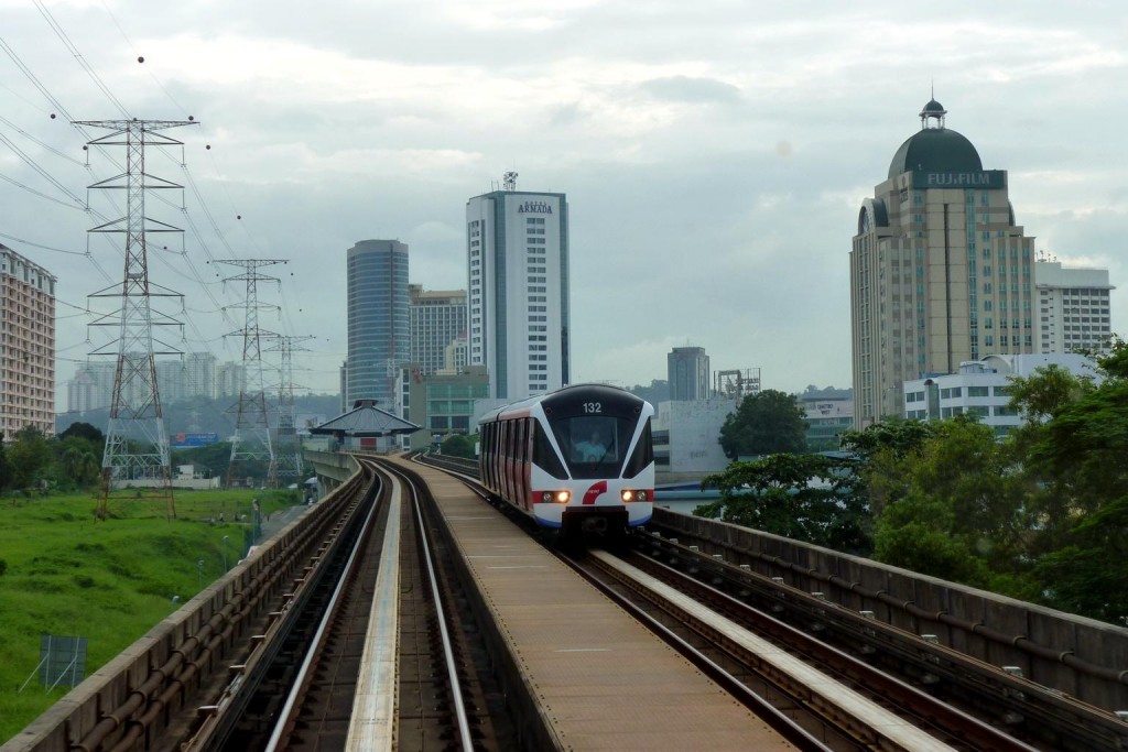RapidKL_Kelana_Jaya_line_Petaling_Jaya