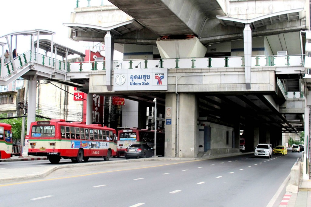 Udomsuk BTS station