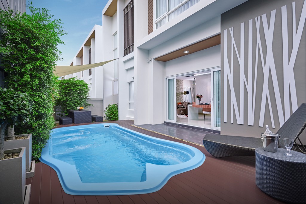 Composite Pools