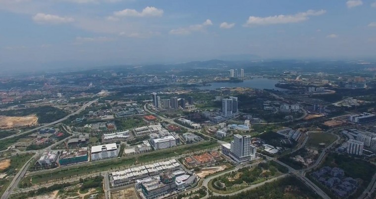 Cyberjaya's Lakeside Living