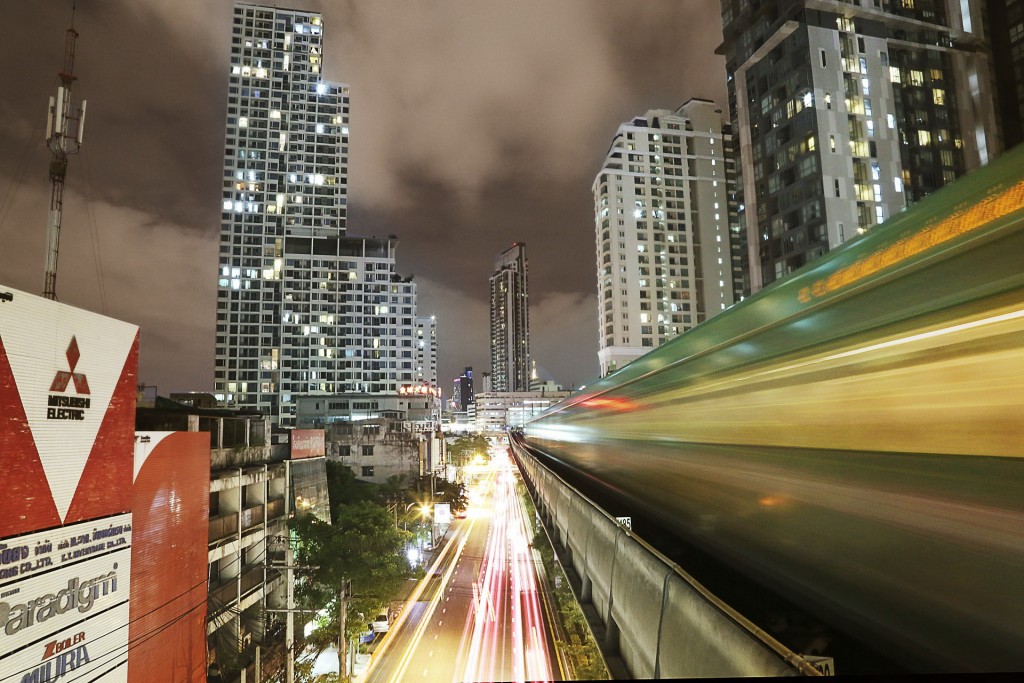 ตัวเลขซัพพลายเหลือขายสะสมทั้งบ้านและคอนโดมิเนียมหรู