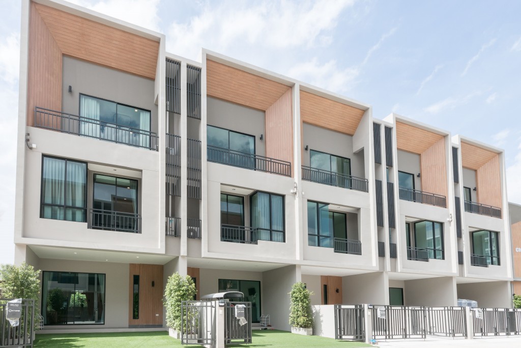 เดอะ แคนวาส สุขุมวิท BTS สำโรง