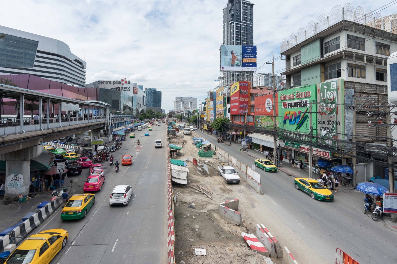 จับตา คอนโดฯ แนวรถไฟฟ้าสายอนาคต ผู้ประกอบการแห่เปิด 6.5 หมื่นยูนิต