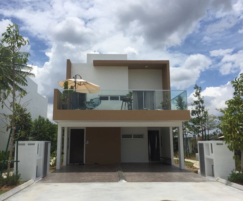 bellevue-cybersouth-by-mct-show-unit_large (002)