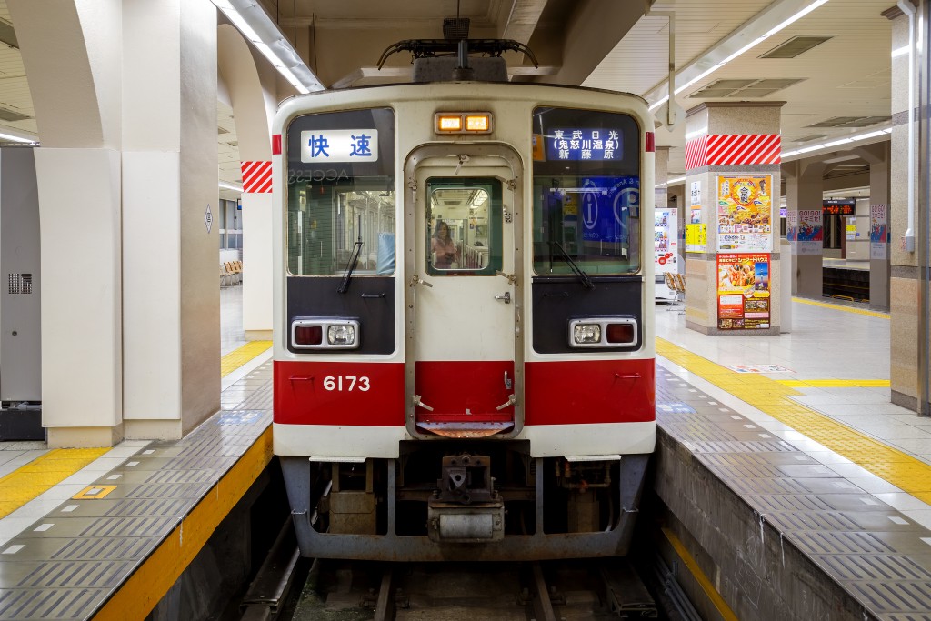 รถไฟฟ้า “สายอาสะคุซะ” ในประเทศญี่ปุ่น