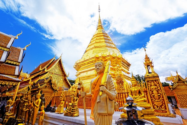 วัดพระธาตุดอยสุเทพ เชียงใหม่ สถานที่ท่องเที่ยวยอดนิยม ที่ไม่ว่าจะชาวไทยหรือชาวต่างชาติ หากได้ไปเยือนเชียงใหม่ ก็ต้องไปแวะเวียน