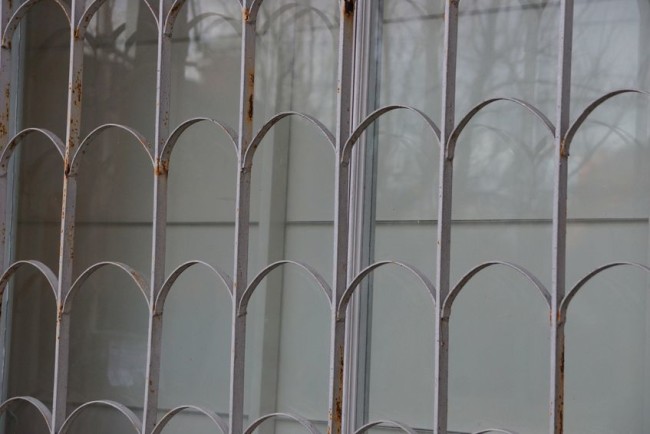 Public housing, PPR residents warned against installing iron grilles, barriers at corridors
