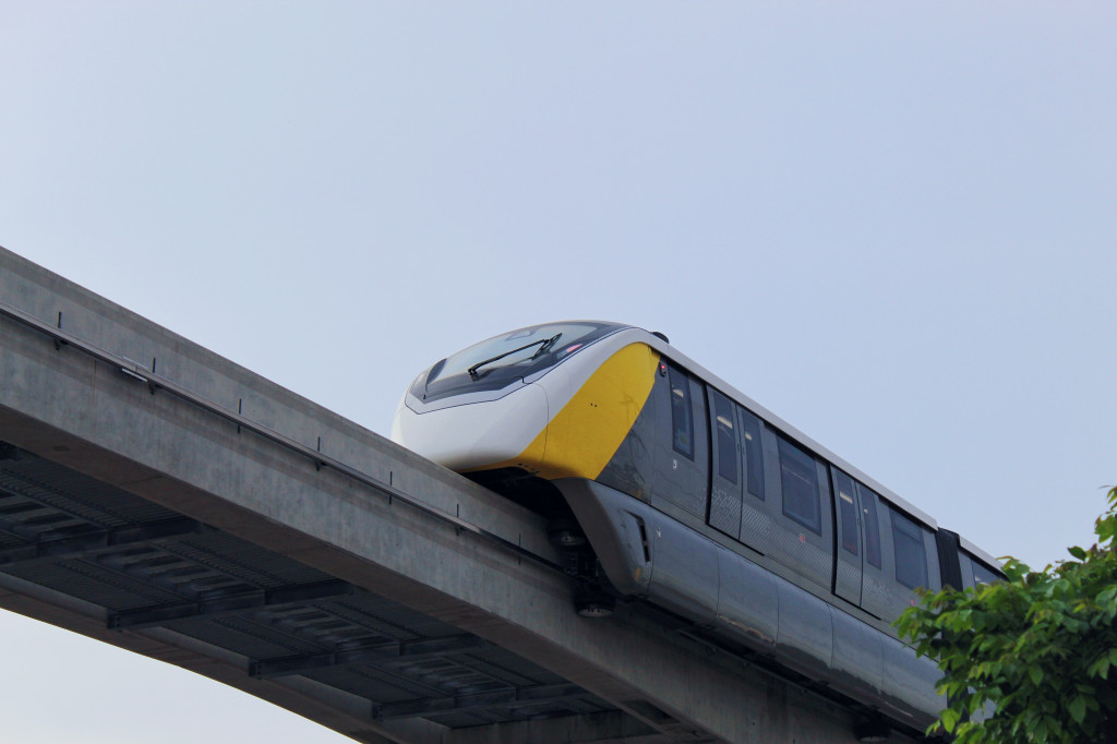 เกาะติดความคืบหน้ารถไฟฟ้า 3 สาย เหลือง-ชมพู-ส้ม