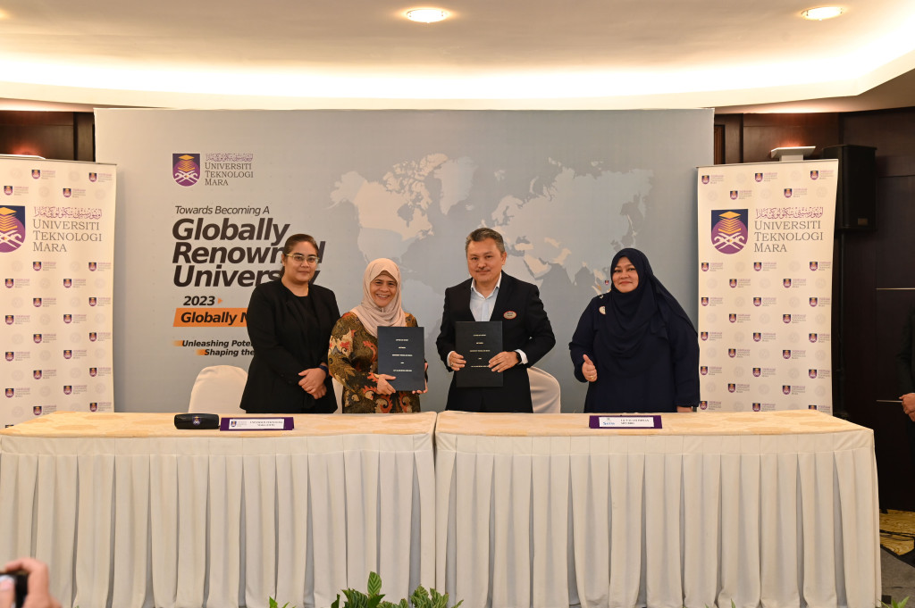From left: Prof Madya Ts Dr Wan Aida Wan Yahaya, Dekan Jaringan Industri, Komuniti dan Alumni (ICAN) of Universiti Teknologi MARA; Professor Dr Shahrum, Assistant Vice Chancellor for UiTM Shah Alam; Nor Hisham Daud, Head of Technical of Setia AlamImpian and Wan Lotfiza Inez Wan Sulaiman, Head of Sales & Marketing of Setia Alam Impian 