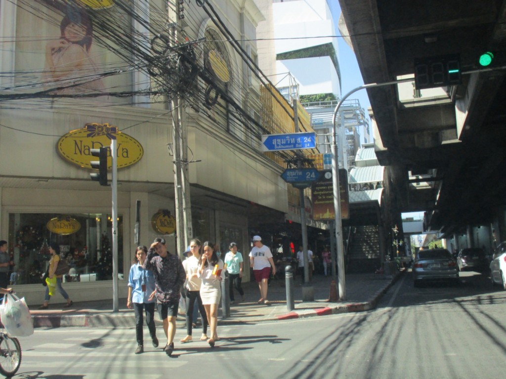 soi Sukhumvit 24